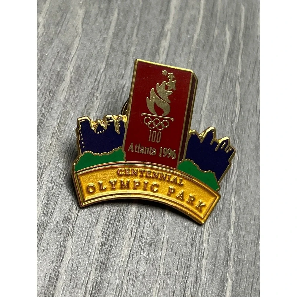 Vintage 1996 Atlanta Centennial Olympic Park Pin 1992 ACOG Souvenir Gold‎ Tone